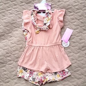 NWT Nannette Baby 2 Piece Set